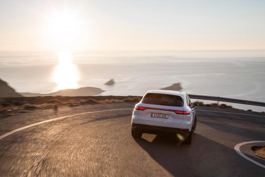  Porsche Cayenne S 2017 года  (WW) (фото 8 из 40)